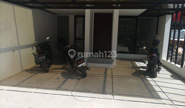 Dijual Rumah Murah Mewah 3 Lantai Bagus di Bintara Bekasi 2