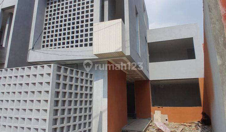 Dijual Rumah Mewah Murah 2 Lantai Strategis di Pondok Kelapa 2