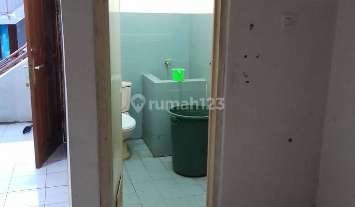 Gedung Kost Murah Siap Huni 2 Lantai 54 Kamar di Pondok Kelapa 2