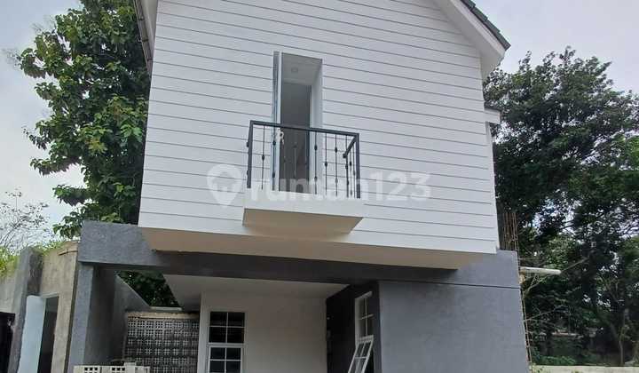 Rumah Murah 2 Lantai Modern Klasik Strategis di Cinere Depok Rumah Murah 2 Lantai Modern Klasik Strategis di Cinere Depok