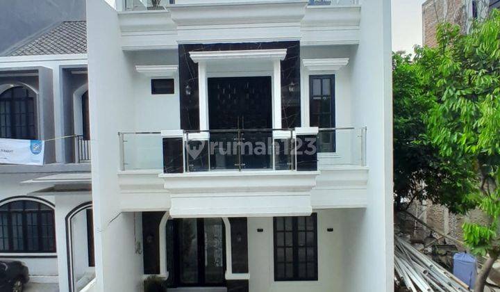 Rumah Mewah Minimalis Modern Siap Huni 3 Lantai di Jagakarsa 2