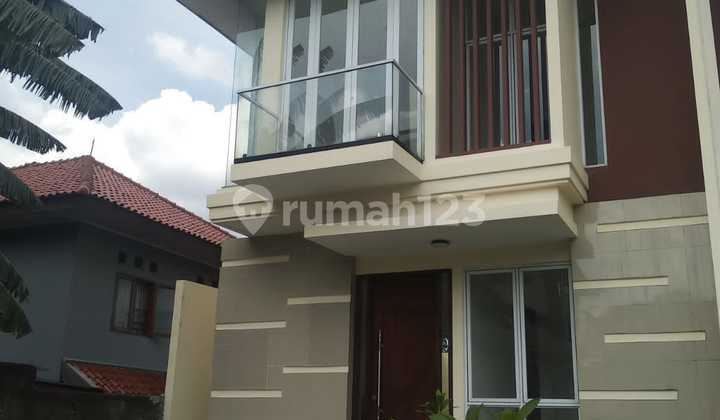 Dijual Rumah Sangat Indah Siap Huni 2 Lantai di Cinere Depok