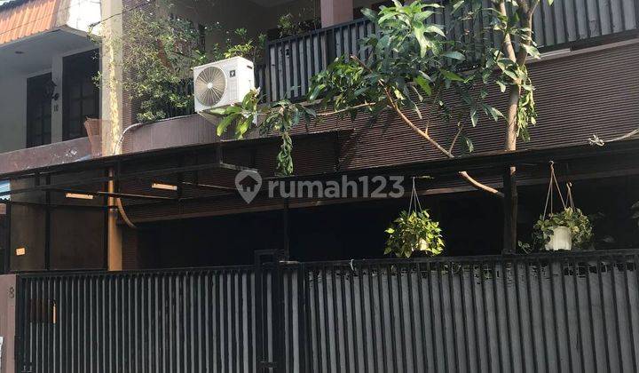 Rumah Murah 2 Lantai Siap Huni Kokoh Dalam Komplek di Rawamangun  1