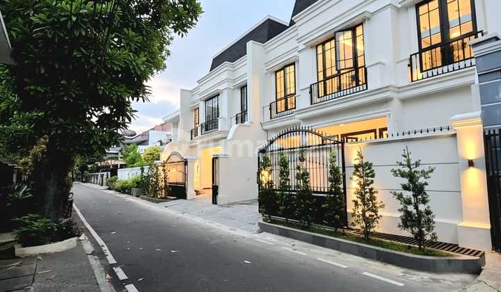 Rumah Mewah 3 Lantai Ada Rooftop Luas Strategis di Cempaka Putih 2