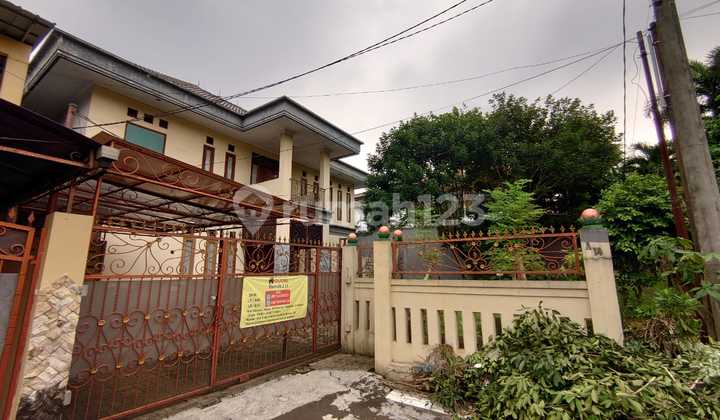 Rumah Mewah 2 lantai siap huni dalam perumahan di Cibubur Ciracas 2