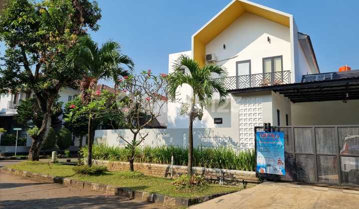 Well-Maintained Luxury House Ready to Occupy in Taman Permata Cikunir Jatibening 2