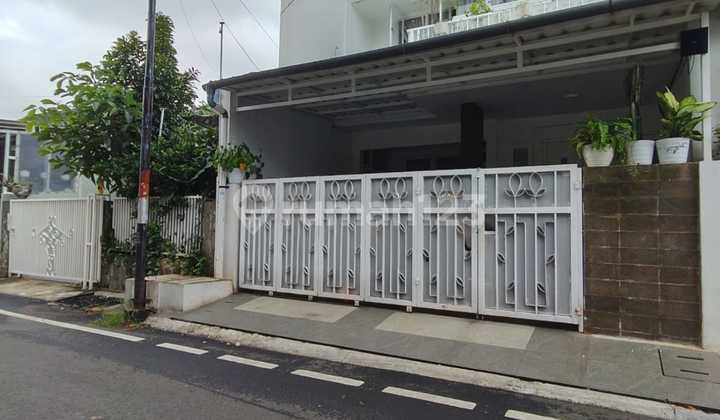 Rumah Bagus Siap Huni 2 Lantai Dalam Komplek di Pondok Kelapa 2