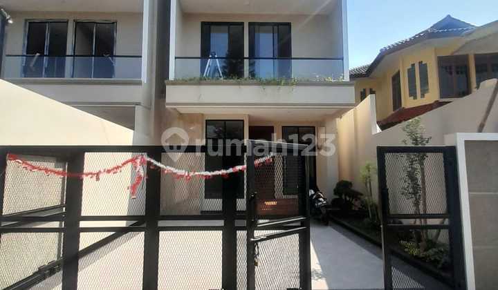 Rumah Baru mewah Siap Huni dalam Komplek di Jatibening Bekasi