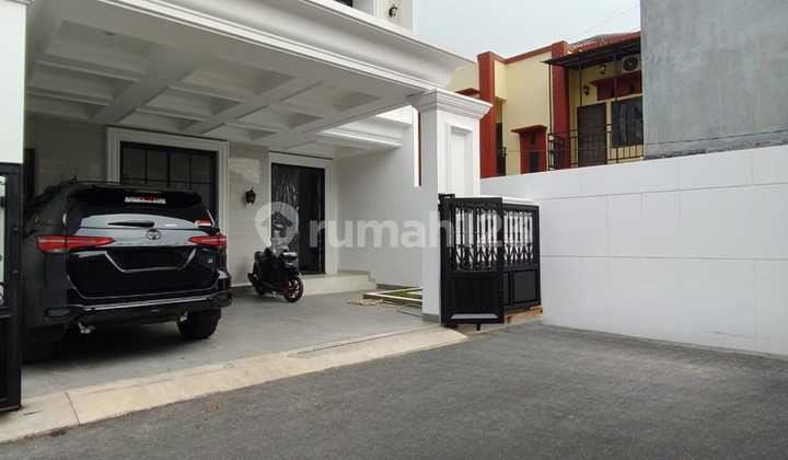 New Modern Classic Luxury House in Ciracas, East Jakarta 2