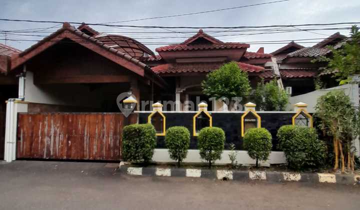 Rumah Second Terawat Siap Huni strategis di Cipinang Melayu 