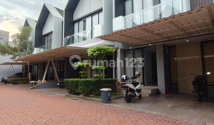 Rumah Bagus Siap Huni Terawat Dalam Cluster 2 Lantai di Cilangkap 2