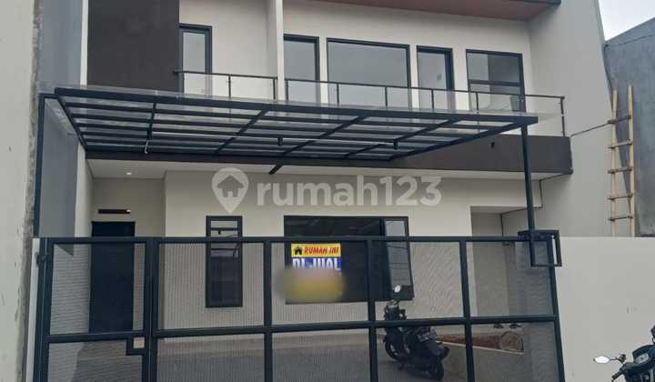  Rumah Mewah Baru 3 Lantai siap Huni di Duren sawit Jakarta Timur