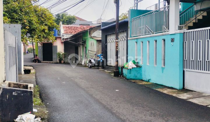 Ready-to-Occupy Boarding House 2.5 Floors + Rooftop in East Pejaten 2