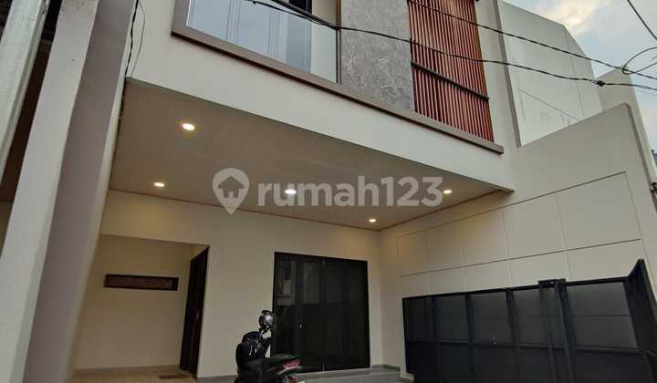 Rumah Baru Minimalis Siap Huni 3 Lantai Strategis di Rawamangun 2