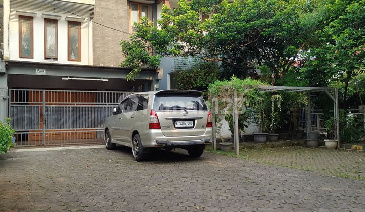 Rumah Mewah siap huni 2 Lantai dalam Komplek di Cipinang 2