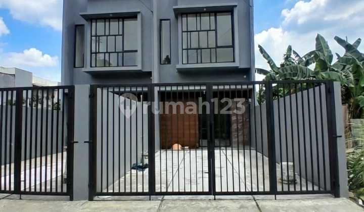 Rumah Baru Murah Siap Huni 2 Lantai Bas Banjir di Jatiasih Bkasi