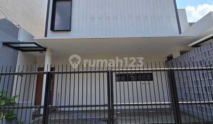 Rumah Bagus Design Modern siap huni dalam Komplek di Duren Sawit 