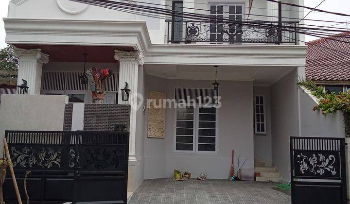 Rumah Mewah Classic Style Dalam Komplek Strategis di Cinere 2