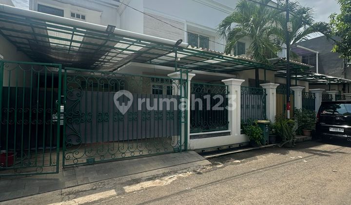 Rumah Second Siap Huni 2 Lantai Dalam Komplek di Rawamangun Rumah Second Siap Huni 2 Lantai Dalam Komplek di Rawamangun