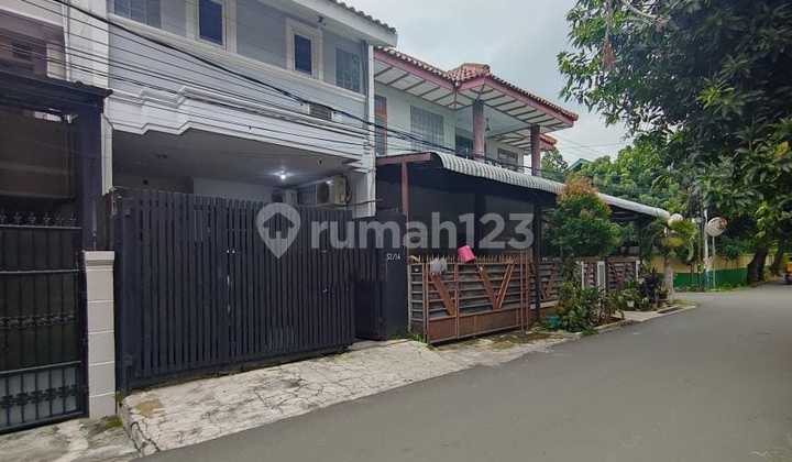 Affordable Ready-to-Occupy House in a Complex in Pondok Kelapa, East Jakarta