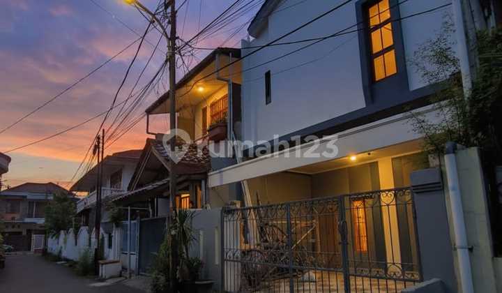 Turun Harga Rumah Baru Dalam Komplek Siap Huni di Duren Sawit 2