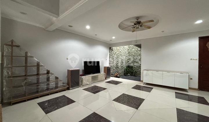 Rumah Area Puri,Jakbar Siap Huni Dg Kitchen Set Baru