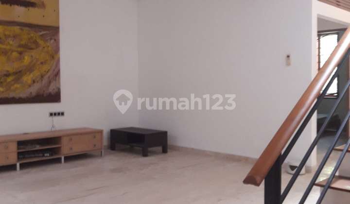 Rumah 2 Lantai Puri Kencana Jakbar Dalam Cluster