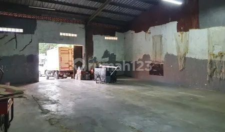 Gudang Dan Kantor 2 Lantai Siap Pakai, Dekat Jalan Tol, Bisa Dilalui Truk Kontainer 20 Feet
