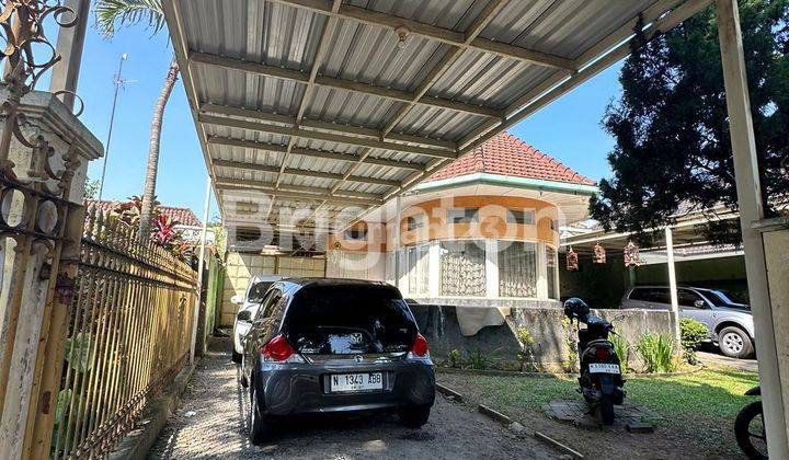 Rumah retro kolonial Pusat area gunung gunung kota malang 2