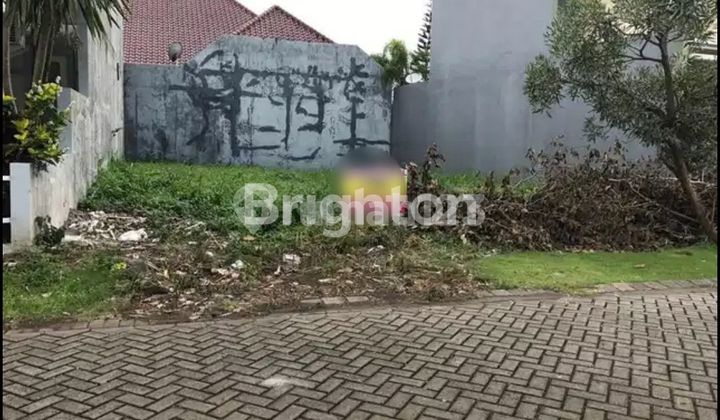 Riverside plot of land near the Singosari Malang toll exit. Riverside plot of land near the Singosari Malang toll exit.