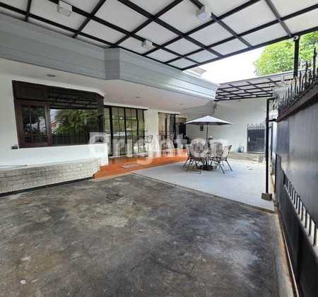 Modern Minimalist House in Klojen Oro Oro Dowo City Center, Malang 2