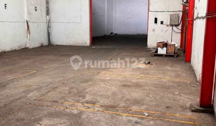 Gudang Kantor Strategis Free Cold Storage di Blimbing Malang Gudang Kantor Strategis Free Cold Storage di Blimbing Malang