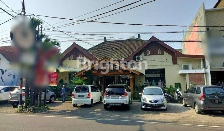 Rumah usaha pusat kota strategis area Ijen Klojen kota malang. 1
