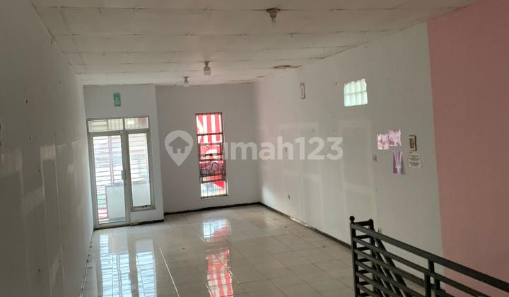 2-Storey Shop House for Sale in Gajayana, Malang 2