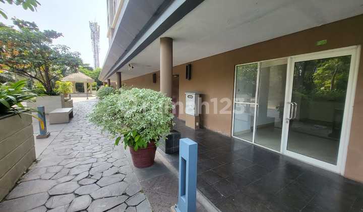 Kios Madison Park Near Mall Taman Anggrek, Highway, Campus, Hospital