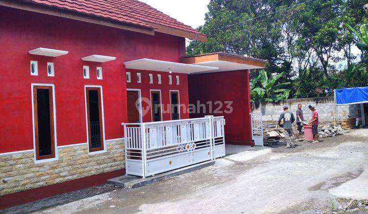 Hunian Dkt Keramaian di Muntilan 19