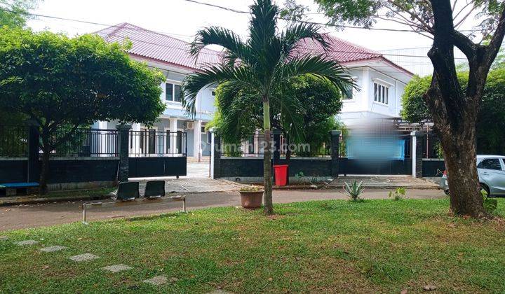 Rumah Besar Halaman Luas Bekas Sekolah di Kemang Pratama  Bekasi 1