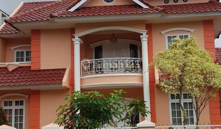 Rumah hook Cantik Terawat di Kemang Pratama Bekasi  2