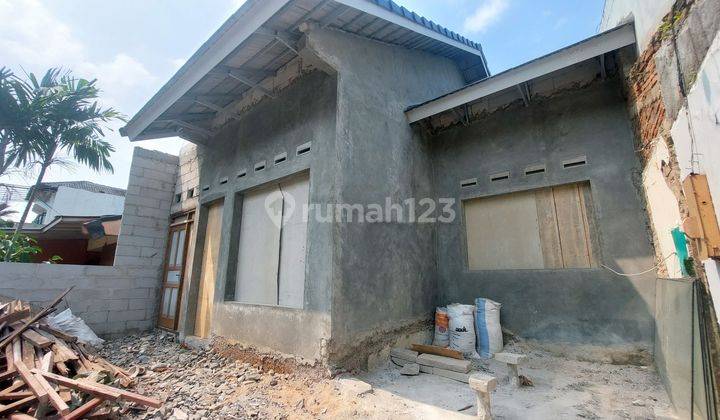 Rumah Dalam Taraf Renovasi Pembangunan Di Jatiwaringin Bekasi 1