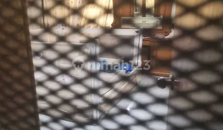 Rumah Bagus Siap Huni Lokasi Strategis di Jakarta Pusat  7