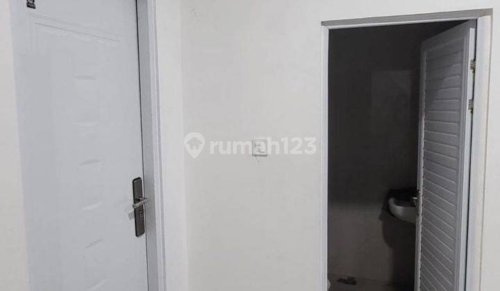 Rumah Bagus Dan Sangat Terawat 3 Lantai di Metland Puri Lokasi Ok