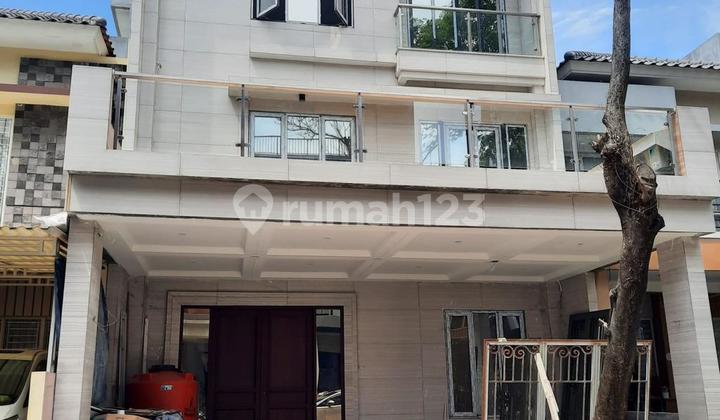 Luxurious and Well-Maintained House in Garden House Compound, Pantai Indah Kapuk 1