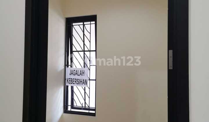 Rumah 2 Lantai di Green Village Cipondoh Tangerang  2