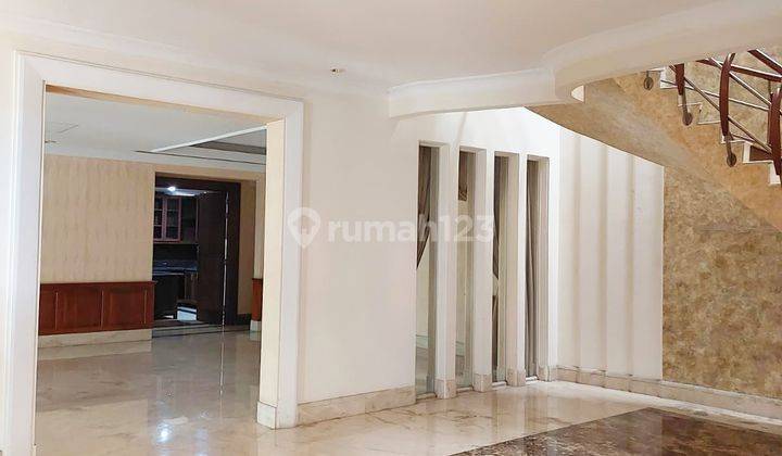 Rumah Bagus 2 Lantai di Pondok Indah Jakarta Selatan Posisi Hoek 1