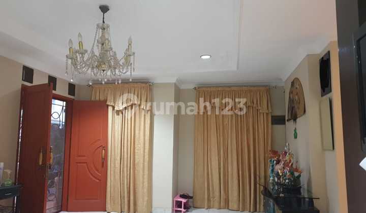 Well-Maintained House in Taman Palem Lestari, West Jakarta
