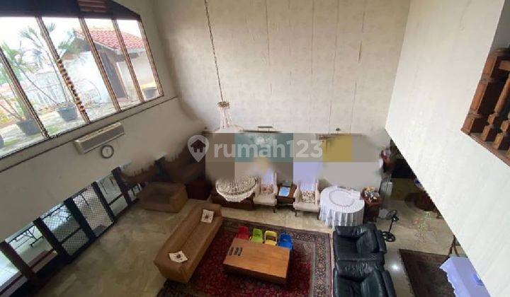 Di Jual Rumah Modern Classic Full Furnished di Kebon Jeruk Jakarta Barat 2