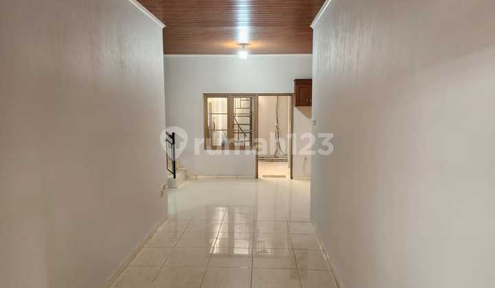 Di Jual Rumah 2Lt Minimalis Modern Siap Huni Kav Dki Meruya Jakarta Barat 2