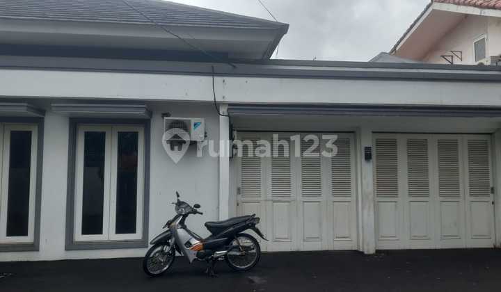 Di Jual Rumah Exclusive di Kawasan Elite - Kemang Jakarta Selatan Di Jual Rumah Exclusive di Kawasan Elite - Kemang Jakarta Selatan