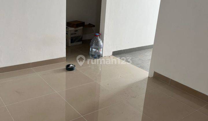 Gudang ada Kantor 2 Lantai di Kav DPR Pinang Tangerang Strategis  2