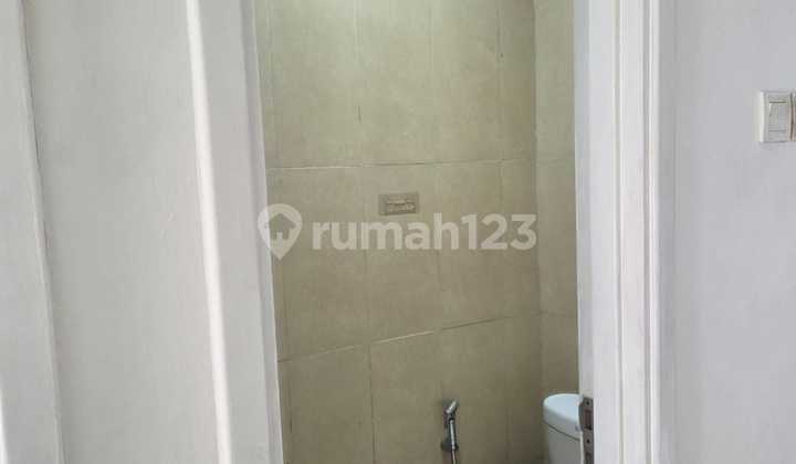 Rumah Mininmalis Modern 2lt ,dalam Cluster yang aman,asri dan nyaman. Graha Raya 2